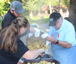 Chamber members boiling crabs