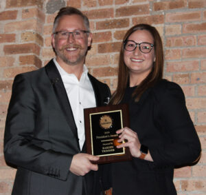 Raegen Trimmer RE/MAX Grand Baraboo Chamber award